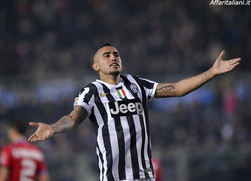 Juve, Vidal rischia l’addio: sacrificio per Pogba. Lulic: si tratta Juve, Vidal rischia l’addio: sacrificio per Pogba. Lulic: si tratta