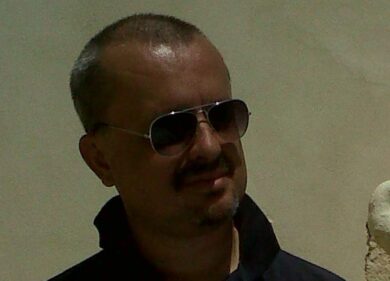 Parliamo di ciò che veramente conta in Italia: le fabbriche