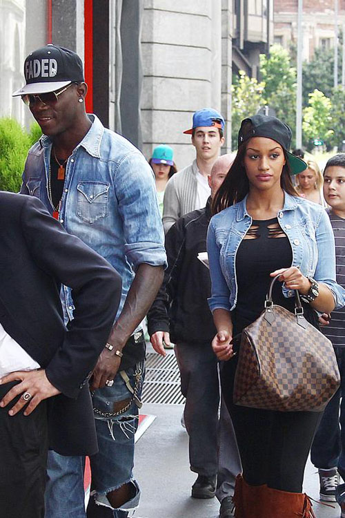 Balotelli di nuovo nel mirino dei ladri. Porsche rubata e… FOTO