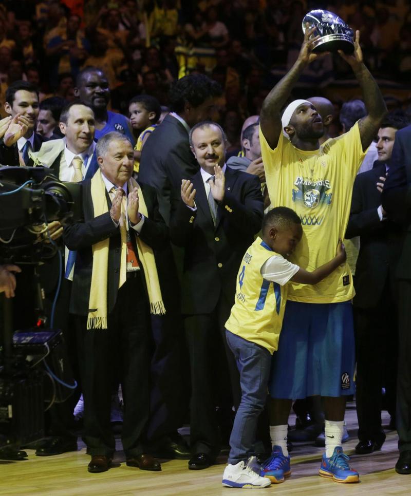 Maccabi re d’Europa a sorpresa: è la favola di cenerentolo Tyrese Rice