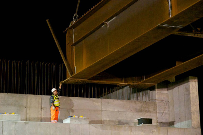 Notte bianca delle infrastrutture con il varo-spettacolo del primo ponte di TEEM sull’A1