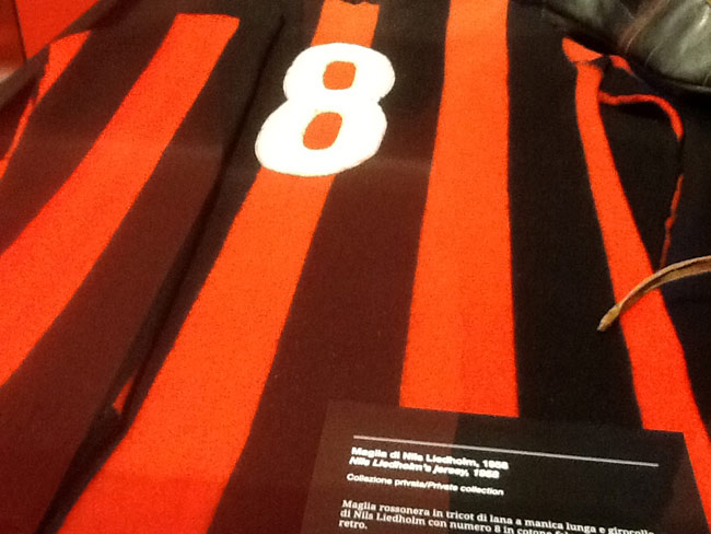 Casa Milan, Seedorf si raccomanda a Paolo B. Da Cracco a Sheva: ecco i presenti. LE FOTO Casa Milan, Seedorf si raccomanda a Paolo B. Da Cracco a Sheva: ecco i presenti. LE FOTO