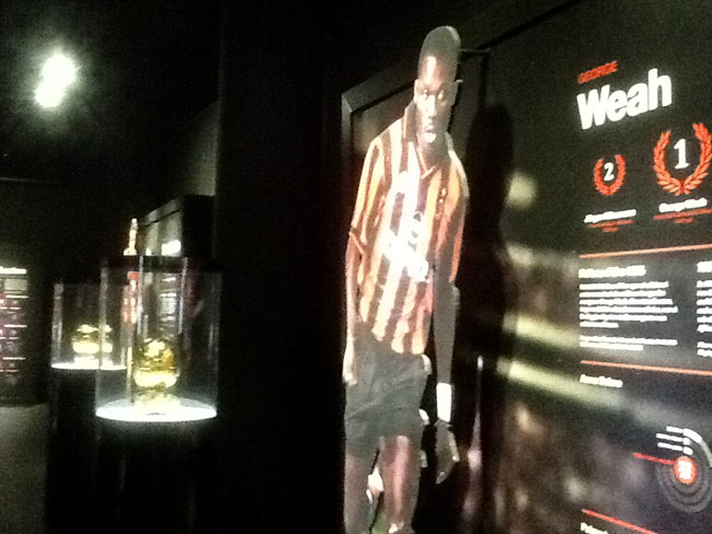 Casa Milan, Seedorf si raccomanda a Paolo B. Da Cracco a Sheva: ecco i presenti. LE FOTO Casa Milan, Seedorf si raccomanda a Paolo B. Da Cracco a Sheva: ecco i presenti. LE FOTO