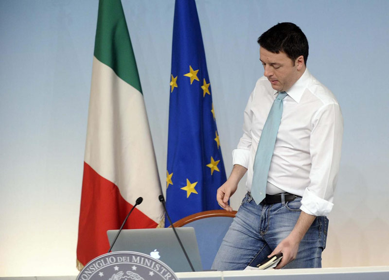 Fisco, Renzi: “Pagheremo le tasse con un sms” Fisco, Renzi: “Pagheremo le tasse con un sms”