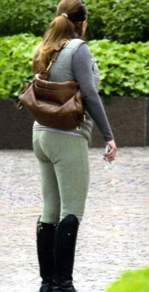 Lario-Signorini. Nuova puntata. Scende in campo Lele Mora. FOTO