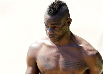 Insulti razzisti a Balotelli: “Negro di m…”. Lui: “Vi spacco il muso