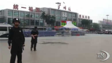VIDEO: Cina, attentato in un mercato dello Xinjiang: almeno 31 morti