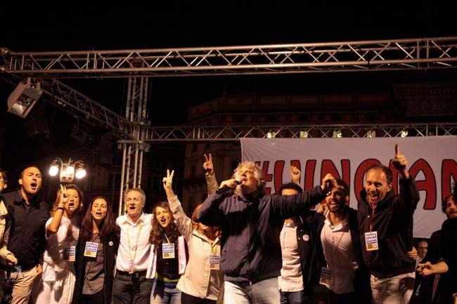 Renzi: “Nessun dubbio, vinciamo noi”. Grillo: “Cattivissimi, ma non violenti”