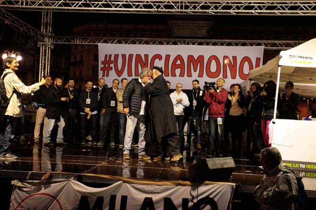 Renzi: “Nessun dubbio, vinciamo noi”. Grillo: “Cattivissimi, ma non violenti”