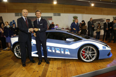 ALLA POLIZIA DI STATO LA NUOVA LAMBORGHINI HURACÁN LP 610-4 POLIZIA