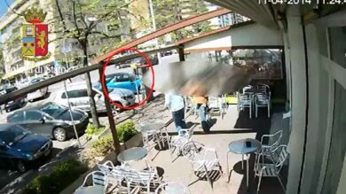 VIDEO: preghiamo insieme per i defunti. E poi rapinava le vedove