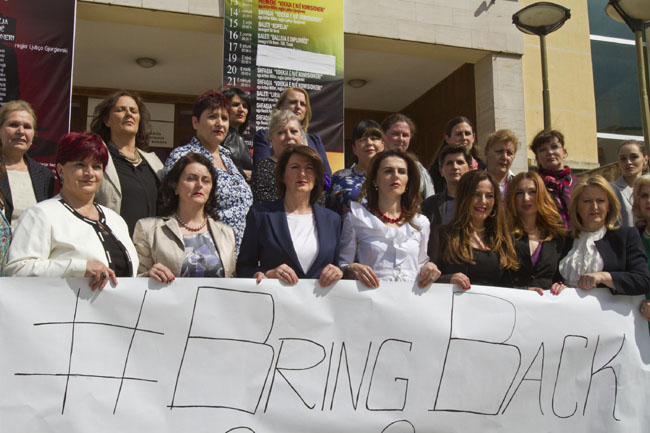 Nigeria, l’esercito: “Sappiamo dove sono le ragazze rapite”