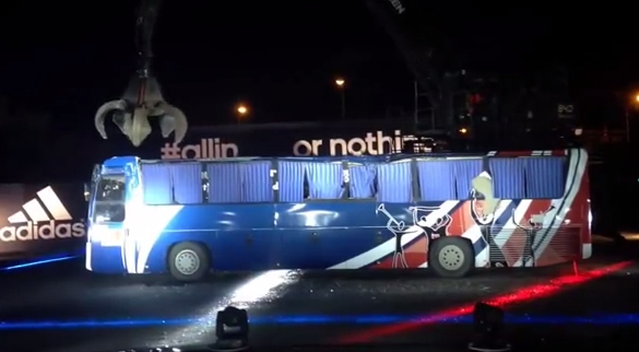 Mondiali, la nazionale francese distrugge il bus del 2010 Mondiali, la nazionale francese distrugge il bus del 2010