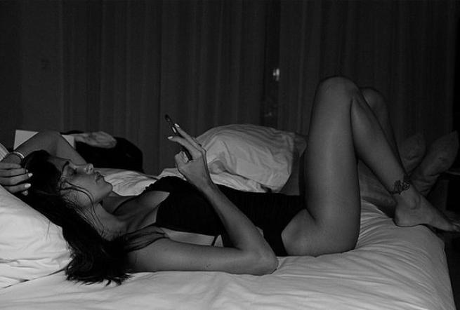 Elisabetta Gregoraci, bikini da urlo. Sfida con la Colombari. FOTO