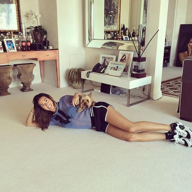 Elisabetta Gregoraci, bikini da urlo. Sfida con la Colombari. FOTO