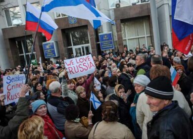 Ucraina, i ribelli filorussi abbattono un elicottero