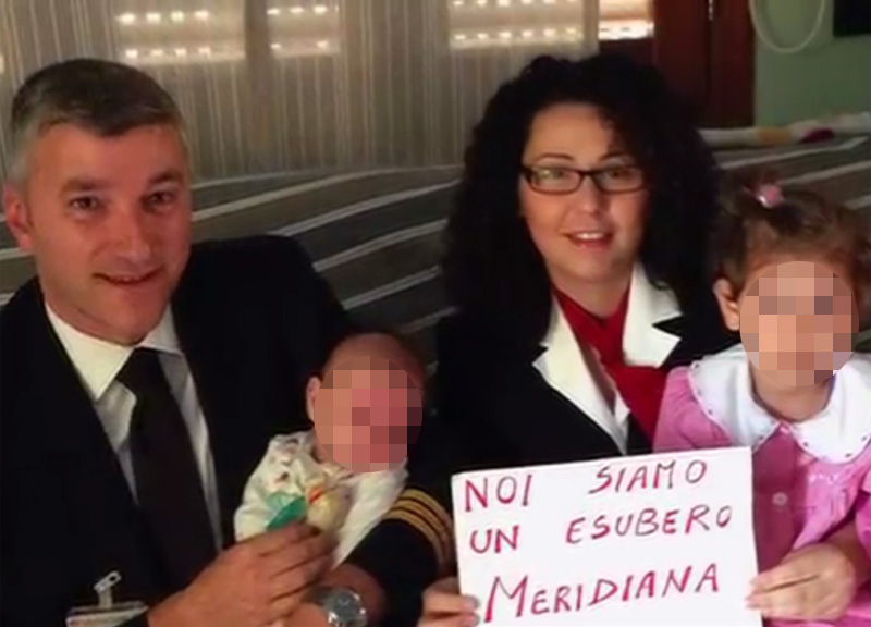 “Io sono un esubero”: la protesta dei lavoratori Meridiana in un video-selfie “Io sono un esubero”: la protesta dei lavoratori Meridiana in un video-selfie