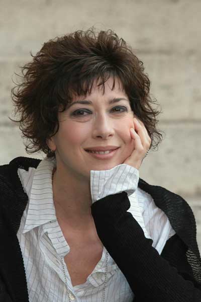 Veronica Pivetti: “Sono viva per miracolo”. Che paura per l’incendio in casa