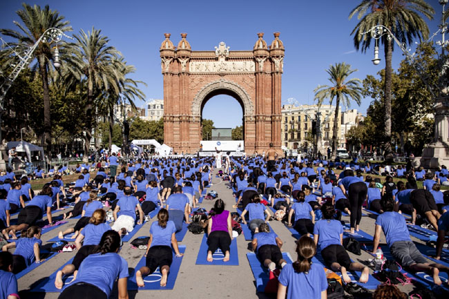 Arriva in Italia Free Yoga by Oysho. Una mega-sessione collettiva