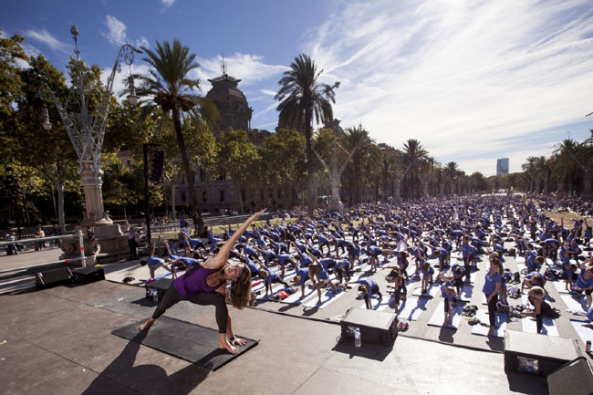 Arriva in Italia Free Yoga by Oysho. Una mega-sessione collettiva