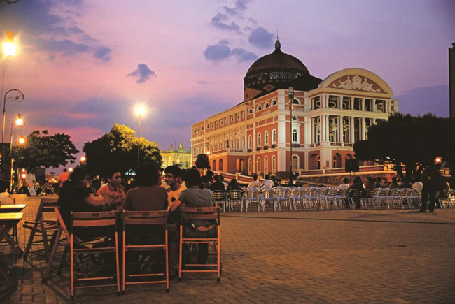 Mondiali, viaggio a Manaus per la sfida Italia-Inghilterra. Le foto Mondiali, viaggio a Manaus per la sfida Italia-Inghilterra. Le foto