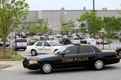 Canada/ Uccide 3 poliziotti e ne ferisce 2, è caccia all’uomo. Foto