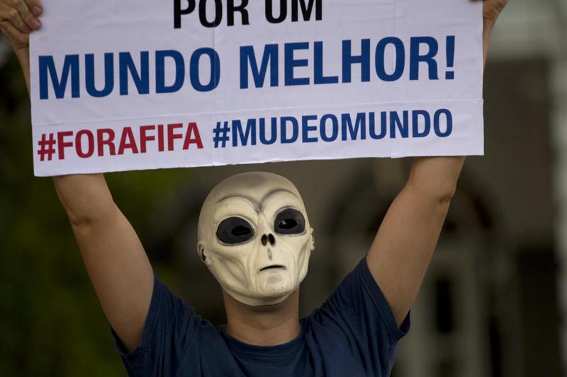 I Mondiali in Brasile si avvicinano. Aumentano gli scontri tra polizia e manifestanti I Mondiali in Brasile si avvicinano. Aumentano gli scontri tra polizia e manifestanti