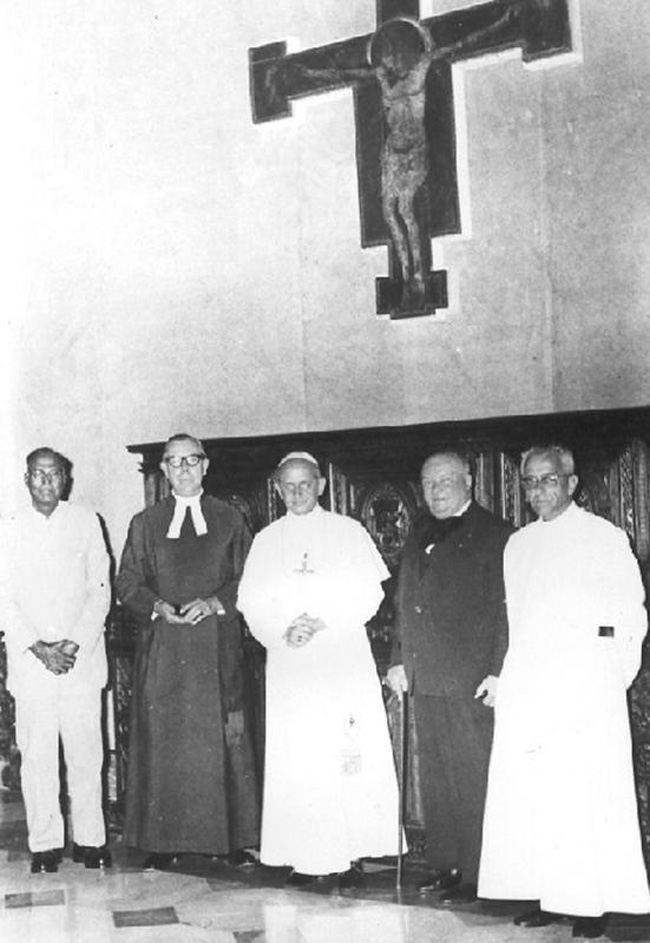 Ombre sul (quasi) beato Papa Paolo VI. “Legato a massoneria e servizi”