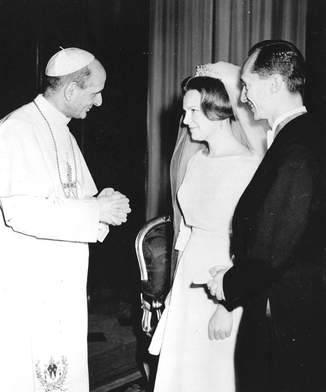 Ombre sul (quasi) beato Papa Paolo VI. “Legato a massoneria e servizi”