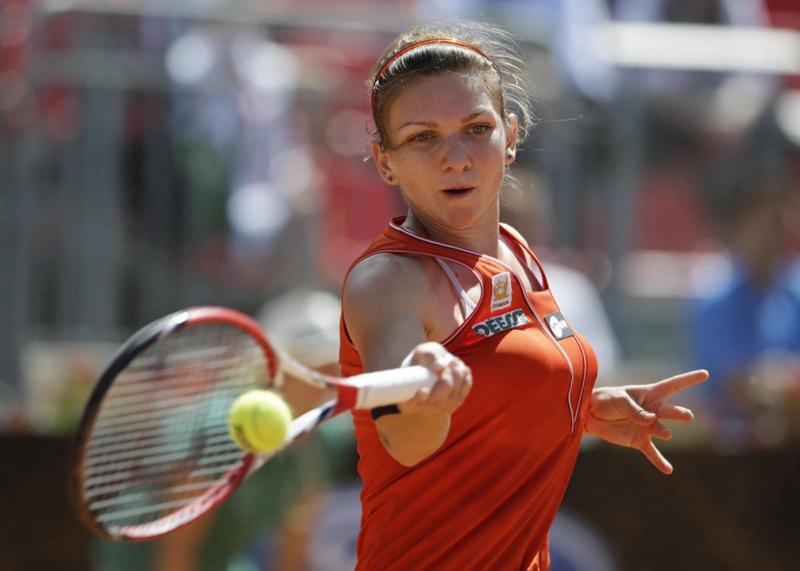 Simona Halep sfida la Sharapova e le domande sul seno