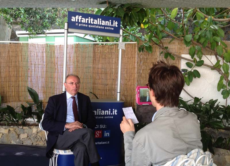 Il ministro Poletti ad Affari: “Renzi convincerà le agenzie di rating come ha convinto gli italiani”