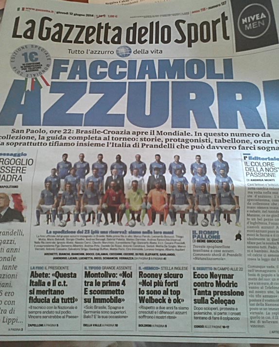 La Gazzetta dello Sport diventa azzurra per sostenere l’Ital-Prandelli La Gazzetta dello Sport diventa azzurra per sostenere l’Ital-Prandelli
