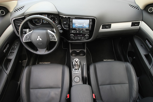 Mitsubishi Outlander PHEV oltre l’ibrido Mitsubishi Outlander PHEV oltre l’ibrido