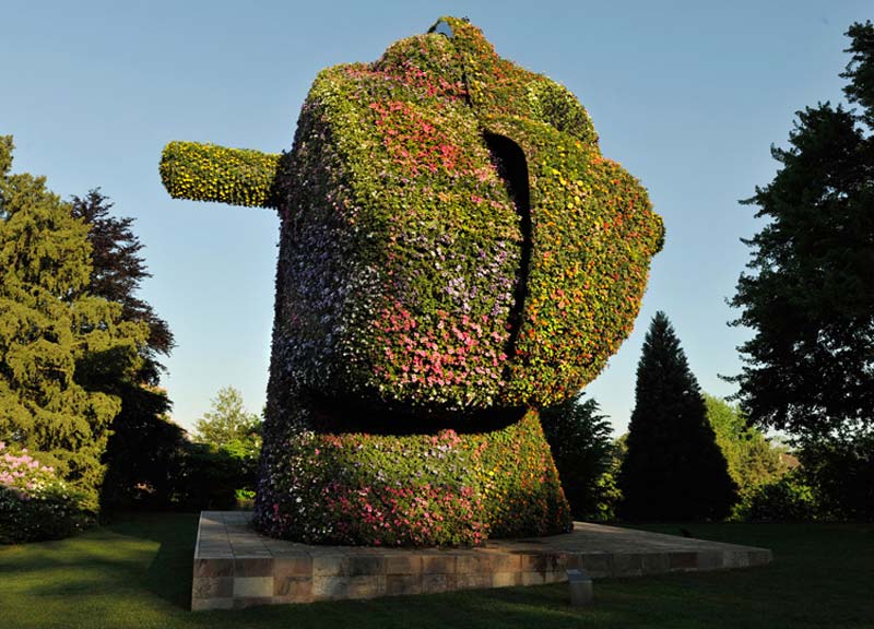 Jeff Koons in mostra al Rockfeller Center di New York Jeff Koons in mostra al Rockfeller Center di New York