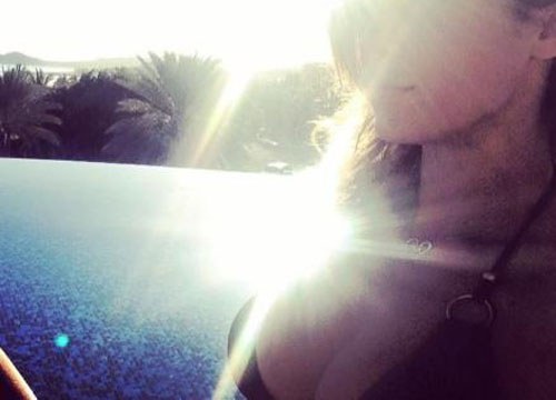Elisabetta Canalis perde il bambino: “Durissimo da affrontare”
