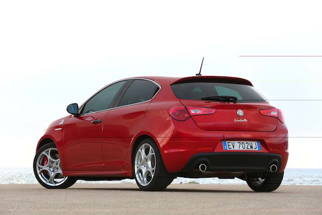 Alfa Romeo: la leggenda del Quadrifoglio Verde Alfa Romeo: la leggenda del Quadrifoglio Verde