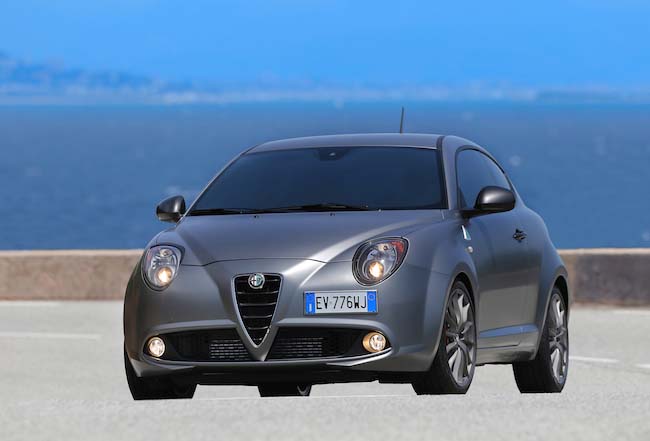 Alfa Romeo: la leggenda del Quadrifoglio Verde Alfa Romeo: la leggenda del Quadrifoglio Verde