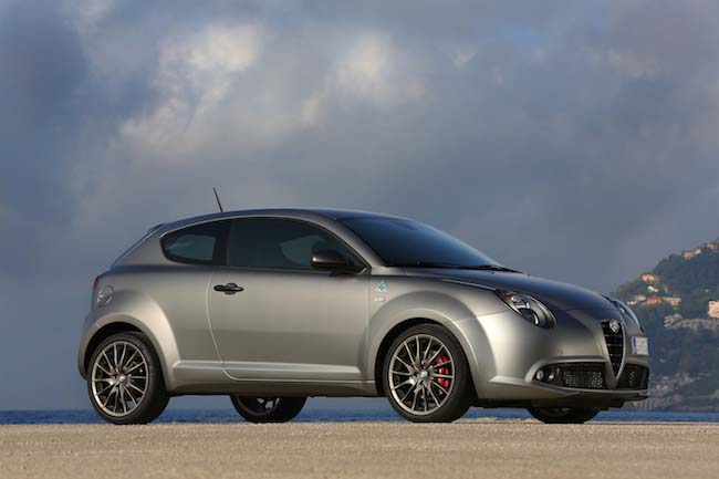 Alfa Romeo: la leggenda del Quadrifoglio Verde Alfa Romeo: la leggenda del Quadrifoglio Verde