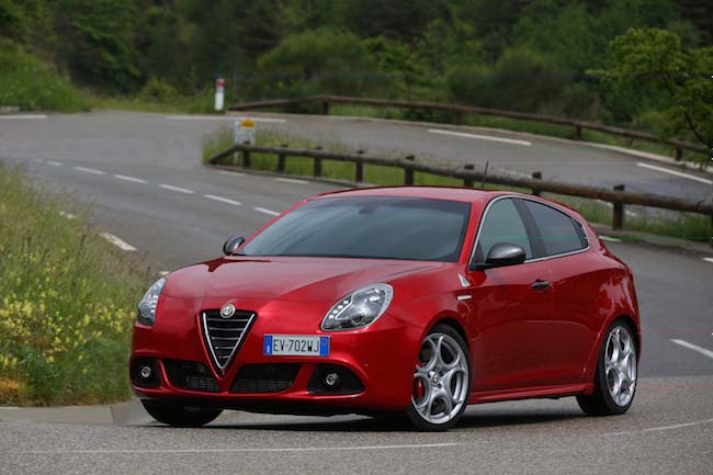 Alfa Romeo: la leggenda del Quadrifoglio Verde Alfa Romeo: la leggenda del Quadrifoglio Verde
