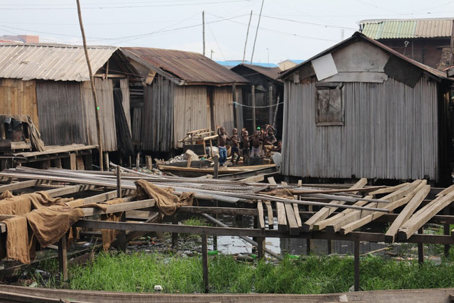 Nigeria, nasce la prima scuola galleggiante. E’ sostenibile al 100%. FOTO Nigeria, nasce la prima scuola galleggiante. E’ sostenibile al 100%. FOTO