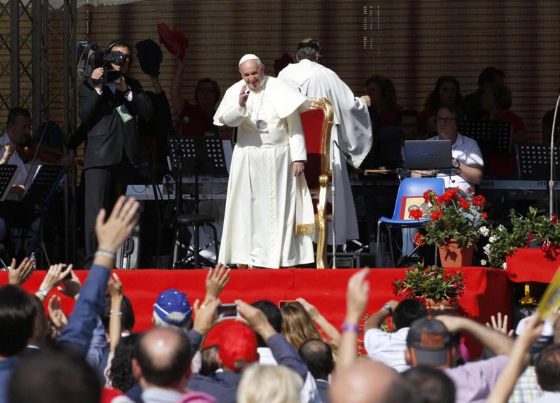 Basilica okkupata, caso di Stato. Il Papa fa pressing sul Comune Basilica okkupata, caso di Stato. Il Papa fa pressing sul Comune