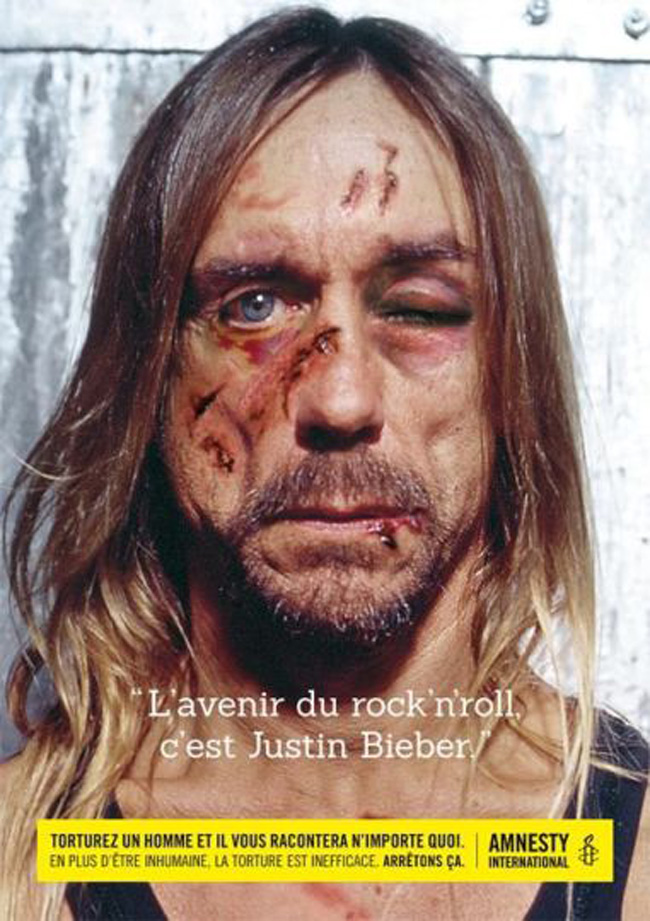Iggy Pop e Karl Lagerfeld torturati. La campagna choc di Amnesty Iggy Pop e Karl Lagerfeld torturati. La campagna choc di Amnesty