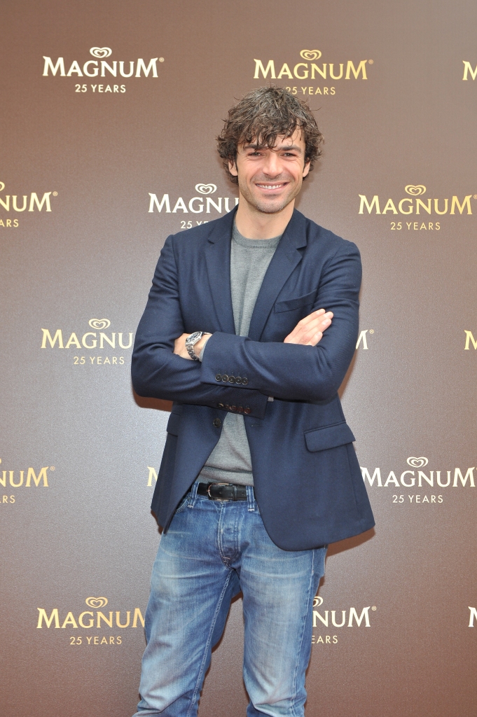 Corvaglia e Muniz al Magnum Store. C’è il gelato personalizzato. Foto Corvaglia e Muniz al Magnum Store. C’è il gelato personalizzato. Foto