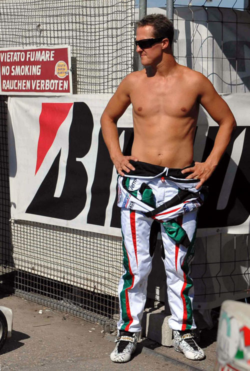 Schumacher ha danni al cervello permanenti: “Rimarrà invalido” Schumacher ha danni al cervello permanenti: “Rimarrà invalido”