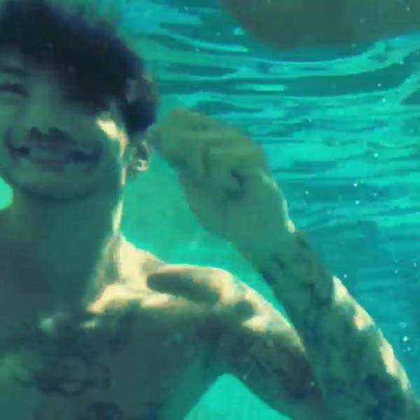 Belen erotica in palestra. Ma finisce nella truffa della benzina