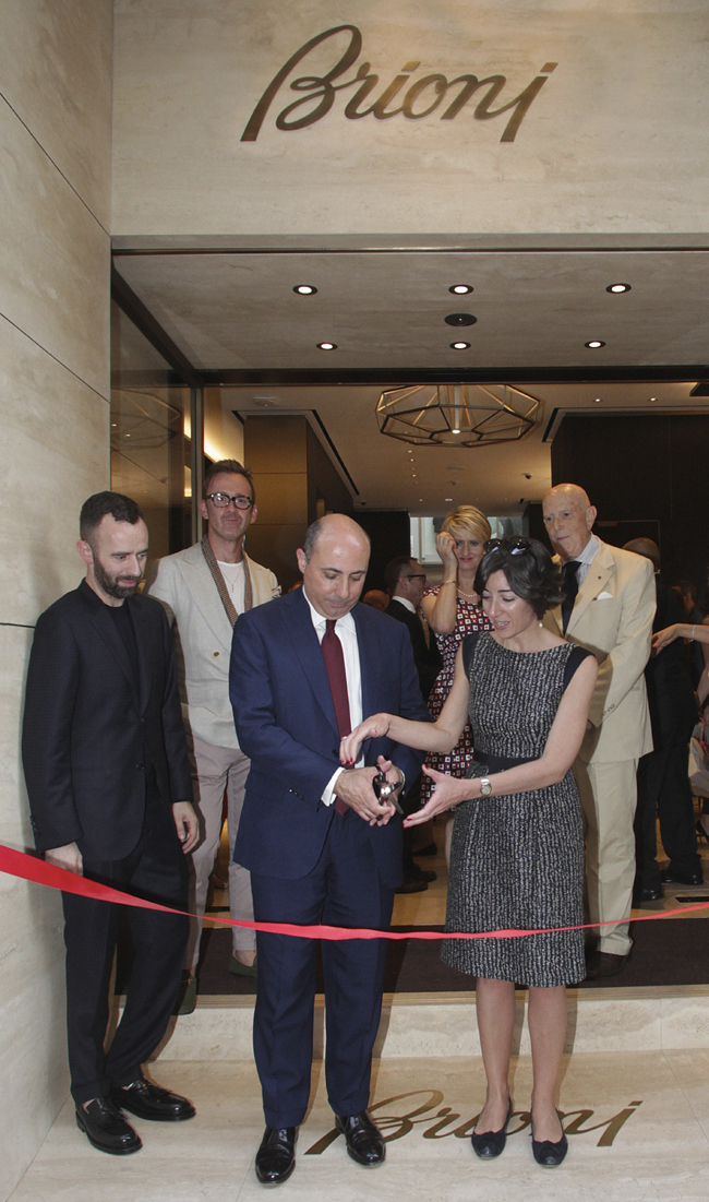 Sei sarti e guardaroba in 3D: Brioni apre a Milano lo store più grande Sei sarti e guardaroba in 3D: Brioni apre a Milano lo store più grande