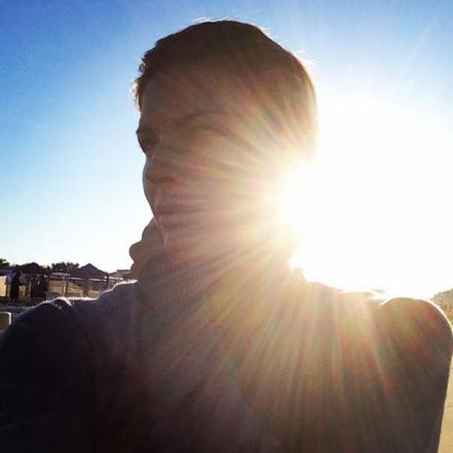 Belen erotica in palestra. Ma finisce nella truffa della benzina