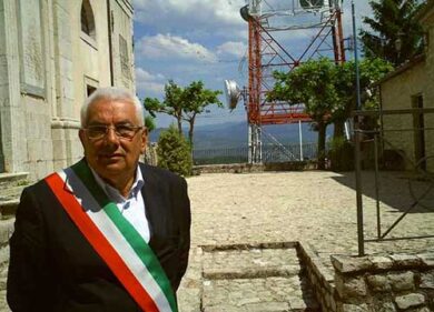 Dai segnali di Fumo alle onde tv. Fumone, il “gran rifiuto” del traliccio