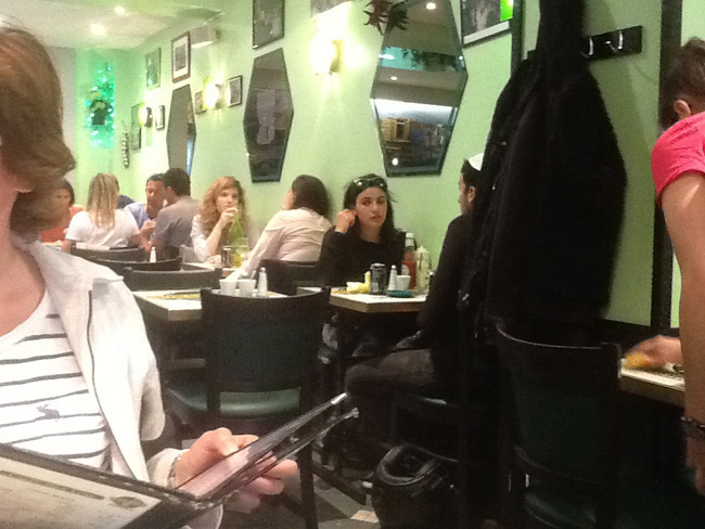 La musica in festa lungo le strade di Parigi – FOTO E VIDEO