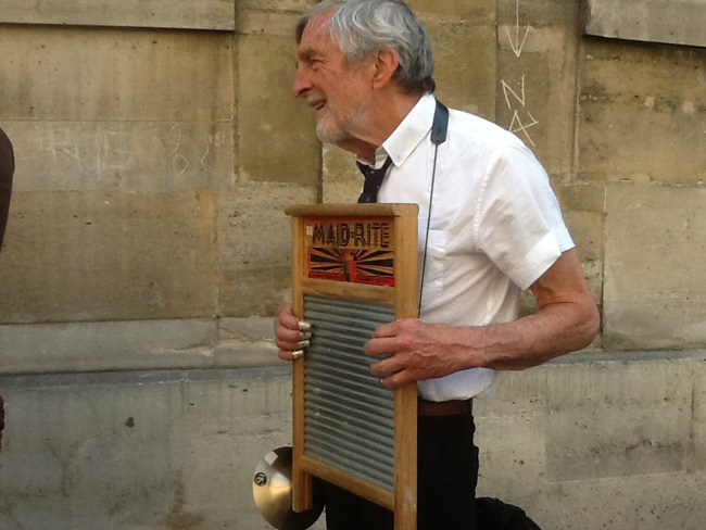 La musica in festa lungo le strade di Parigi – FOTO E VIDEO